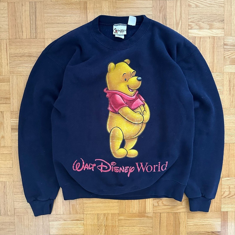 Vintage 90s Walt Disney World Winnie the Pooh sweatshirt Small Made in USA
